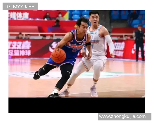 成都篮球队灵活应变的战术解析与未来发展展望