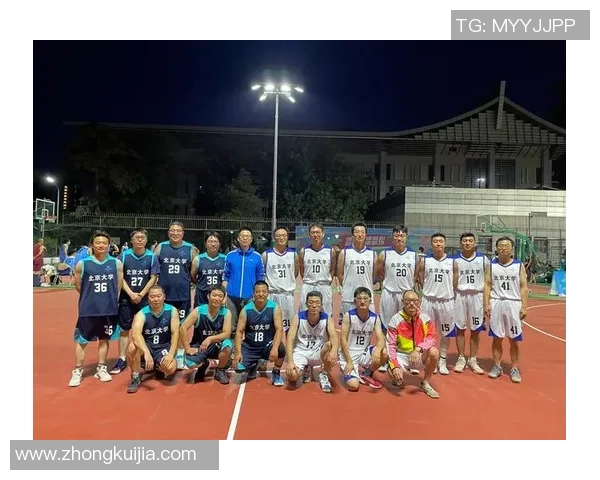 武汉篮球队团队协作新模式引发热议助力球队崛起与发展 武汉篮球队团队协作新模式引发热议助力球队崛起与发展